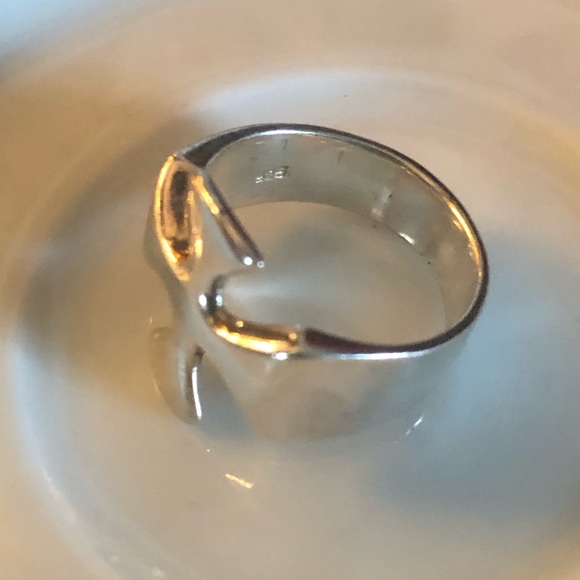 Vintage Maltese Cross Sterling Silver Ring - Picture 4 of 6